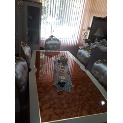 Трапезна маса